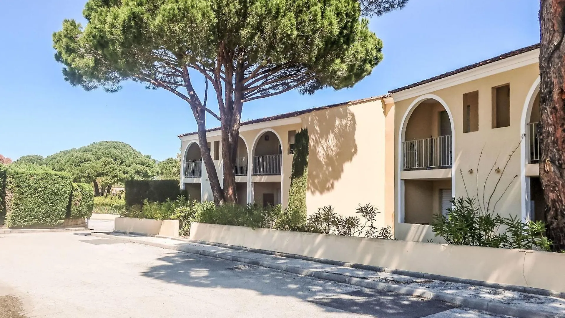 Studio Caesar Domus-2 By Interhome Saint-Tropez 0*,